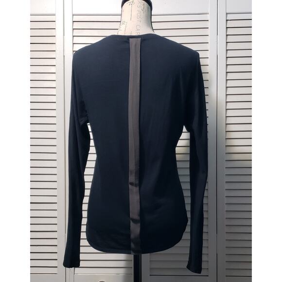 Theory Lightweight Scoop Neck Top Women's Small Black Semi-Sheer Long Sleeve - Picture 4 of 7